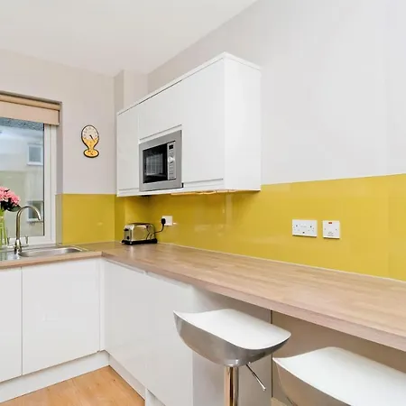 Charming Old Town 2 Bed Apt, 2Mins From Royal Mile Edinburgh Exterior photo