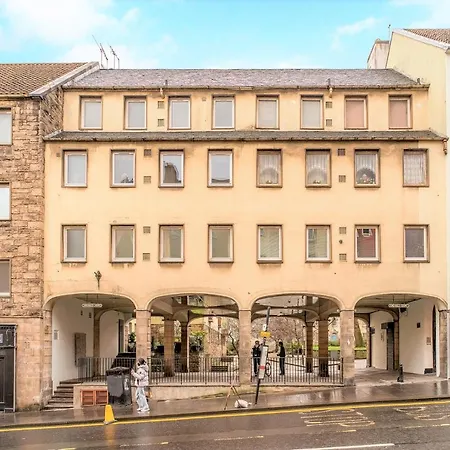 Charming Old Town 2 Bed Apt, 2Mins From Royal Mile Edinburgh Exterior photo